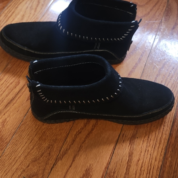 Black UGG women boots - Picture 2 of 7